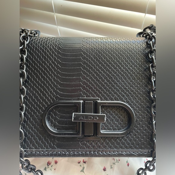 Aldo Chain purse - Picture 2 of 6